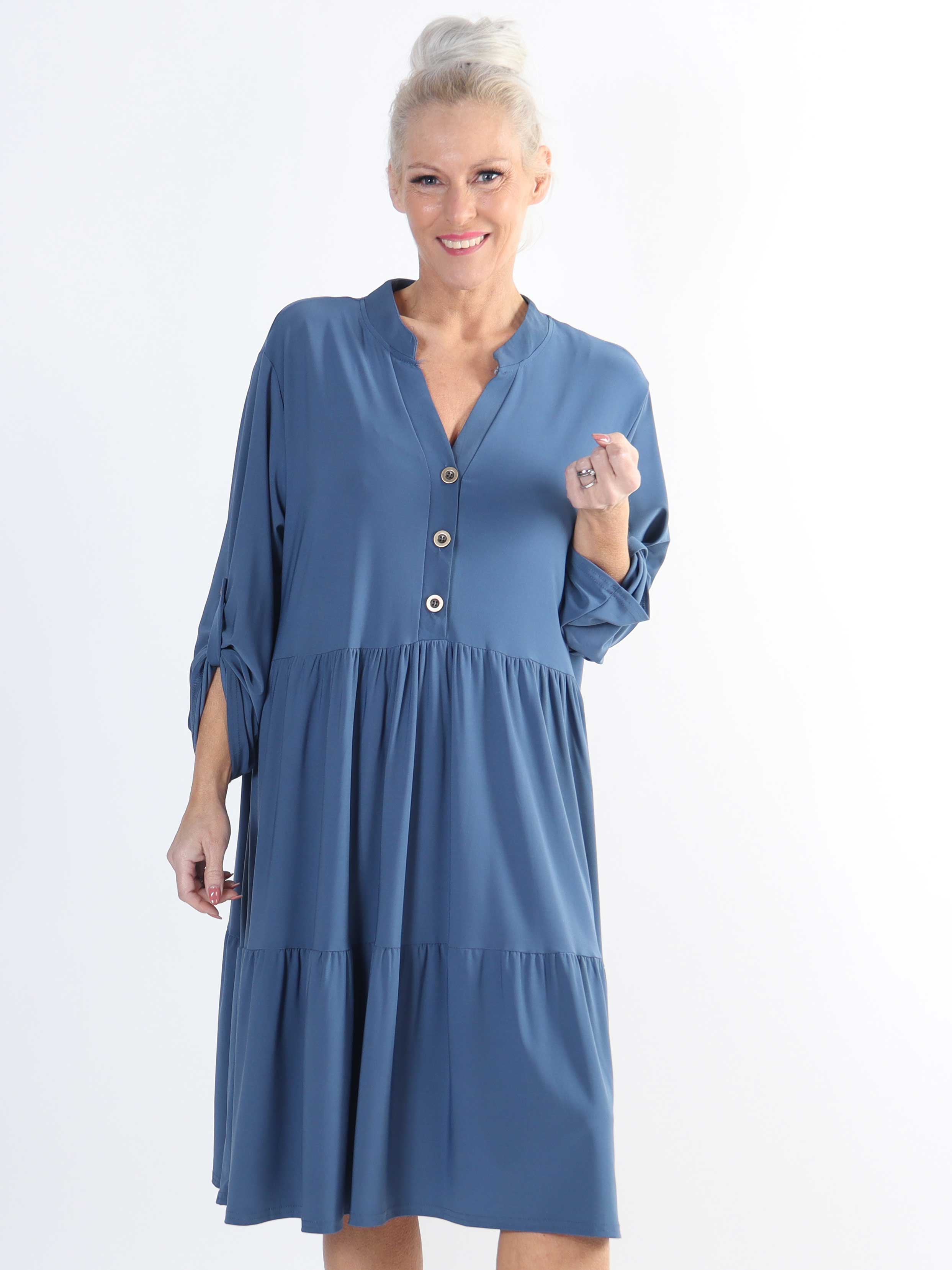 Milano Plain Midi - Ensfarvet plus size kjole med lag på lag look